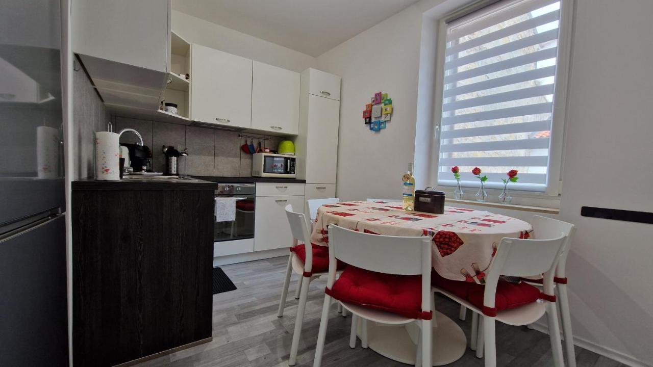 Sun Kissed Apartment Koper Exterior foto